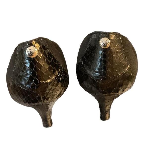 Women's Donald J Pliner Black suede & Leather Studded Kitten Heels Size 7M - Picture 4 of 10